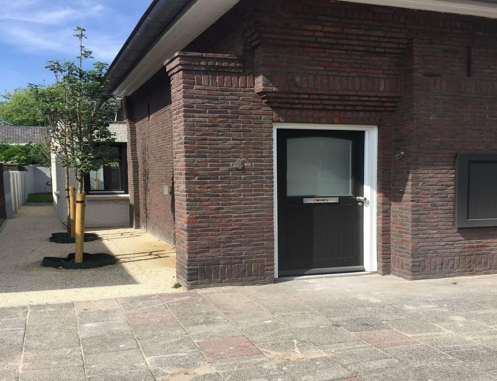 Juliana Bernhardplein 4 Oisterwijk Eerste etage Via de vaste trap komt u in de hal op de eerste etage deze biedt toegang tot twee slaapkamers en een badkamer.