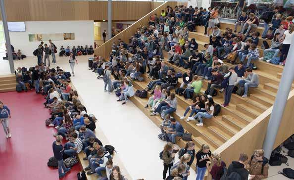 Het Twickel College Het Twickel College biedt onderwijs voor atheneum, havo, vmbo en lwoo onder bestuur van Scholengroep Carmel Hengelo. Er zijn 3 Twickel locaties: Hengelo, Borne en Delden.