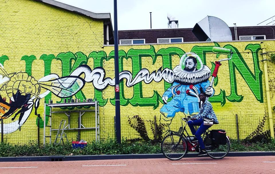 Eelco Virus (Nederlandse graffiti kunstenaar heet eigenlijk Eelco van den Berg en gaat de hele wereld over om onder andere grote muurkunstwerken te maken.) Laser 3.