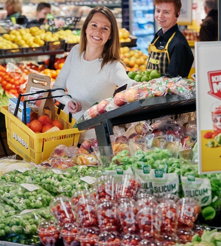 De eerste supermarkten In de tijd dat Karel van Eerd in het bedrijf van zijn vader begon, had je in Nederland nog geen supermarkten zoals we die nu kennen.