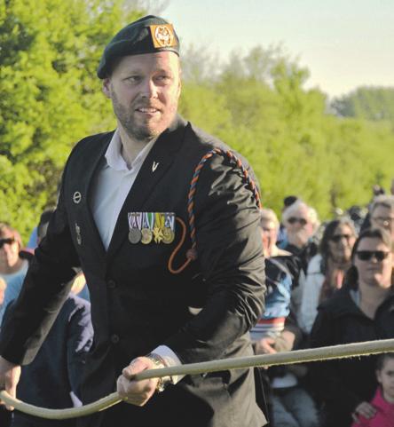 15 Steenbergse veteraan Martijn Mantel (36) ondervindt dagelijks gevolgen van Posttraumatische stress-stoornis (PTSS): Ik maak me groot om niet te laten zien dat ik me klein voel (Door Dasja Abresch)