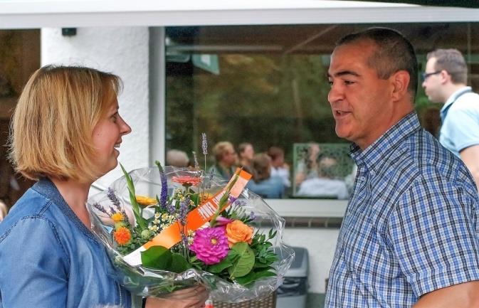 Afscheid tijdens de vrijwilligersavond Op 30 juni j.l. hebben wij tijdens de vrijwilligersavond afscheid genomen van: Marleen Schmitz Trainster van de swimkick en minioren en heeft in 2005 haar diploma trainster A gehaald.