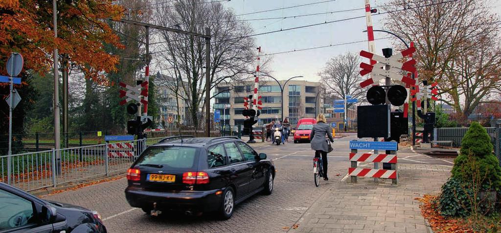 26 ONtweRp NOtitie ReikwijDte en DetailNiveau MilieueffectRappORtage goederenroutering OOst NeDeRlaND 6 Planning MER en vervolgstappen Hoewel formeel niet behorend tot deze m.e.r.-procedure, is het eerstkomende relevante beslismoment gepland in medio 2012; zie daarvoor paragraaf 1.