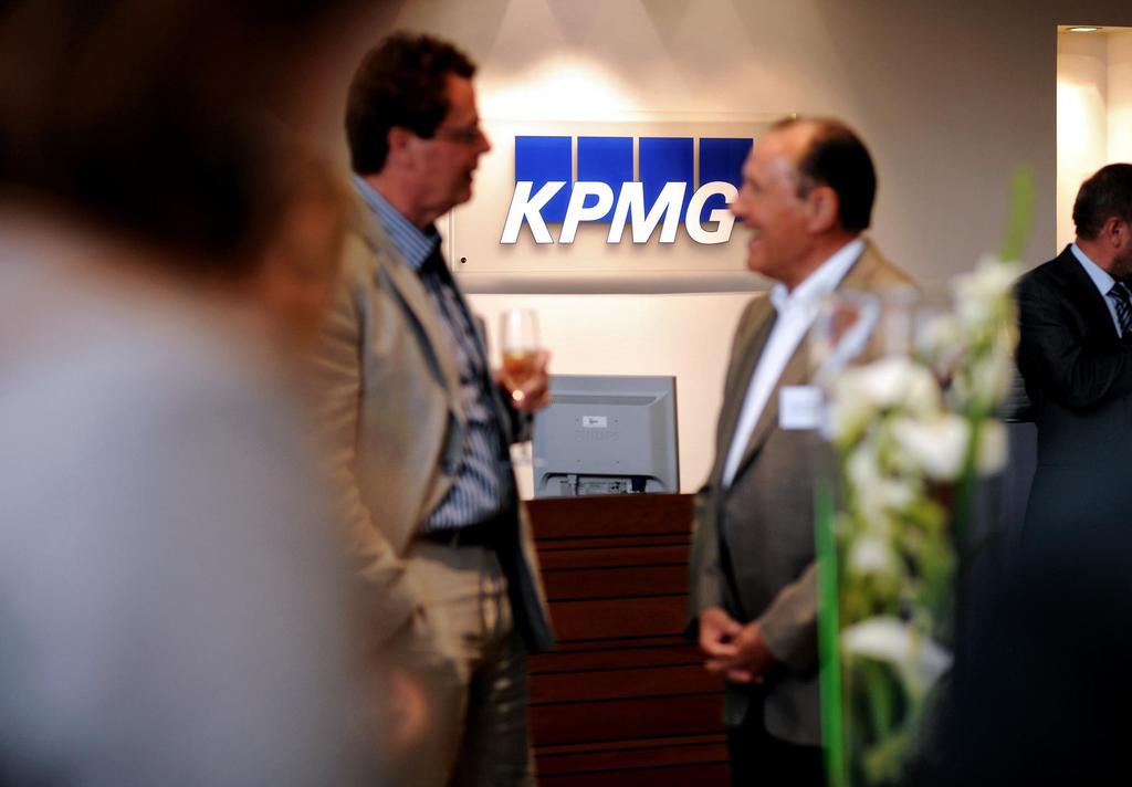 Bedankt! Tim Van Hullebusch Signing Director KPMG & Partners Tel + 32 53 85 72 70 email tvanhullebusch@kpmg.
