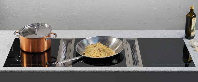 < Foto Inductie kookplaat CRF 382 O2-900 met bediening voor de afzuiging geïntegreerd in de inductie kookplaat.