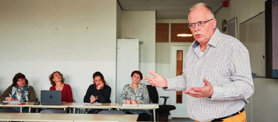 2. De opleidingen Schoolleider 2.1 Korte karakteristiek Het Schoolleidersregister PO (SRPO) heeft vastgesteld dat schoolleiders voor registratie alleen gecertificeerde opleidingen kunnen volgen.