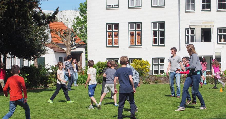 GEZINNEN, JEUGD & JONGEREN We zijn blij dat we met behulp van vrienden enkele gezins- en jeugdactiviteiten kunnen aanbieden.