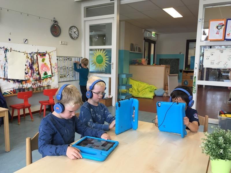 Communicatie Informatie over de groep van uw kind en de uitnodiging voor de 10- minutengesprekken ontvangt u middels het digitaalsysteem Digiduif.