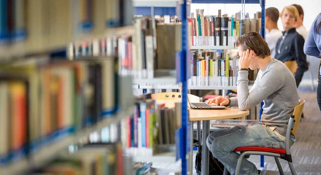 Mediatheek In het huidige onderwijs hebben leerlingen ruimte nodig om zelfstandig te kunnen studeren. Het Keizer Karel College beschikt over twee van deze ruimtes; de mediatheek en het studiebalkon.