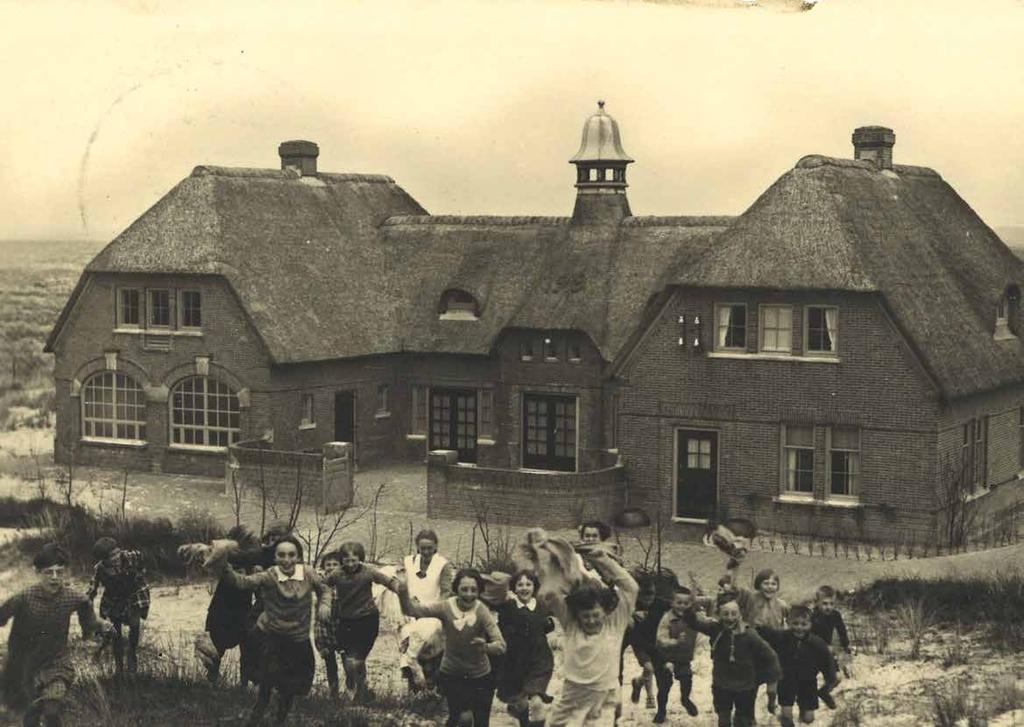 Villa Russenduin Op 21 maart 1927 werd de Stichting Bio-Vacantieoord opgericht door de toenmalige Nederlandse Bioscoopbond.