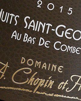 12 Terug naar Domaine Chopin, waar de broers Arnaud en Alban Chopin de zesde generatie wijnboeren vertegenwoordigen, en is gevestigd in Comblanchien, een van de meest zuidelijke gemeenten van de Côte