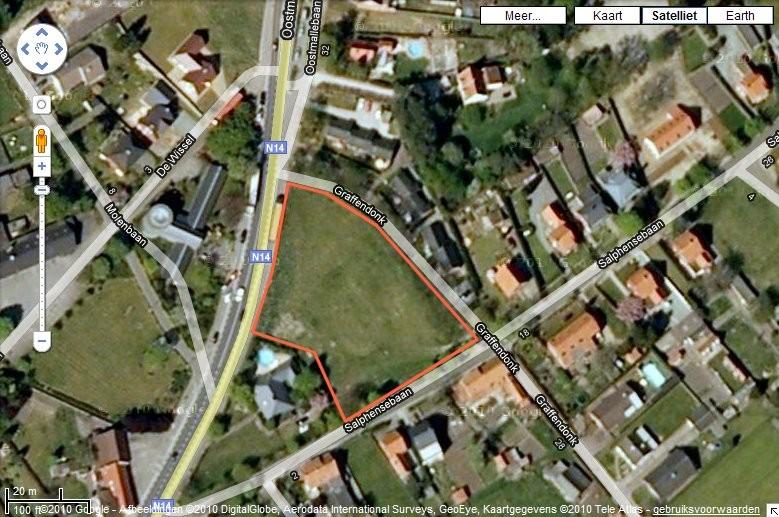 Fig. 2: Kleurenorthofoto met een situering van het onderzoeksgebied (maps.google.nl) 2.2 Aard bedreiging Huisvestingmaatschappij De Voorkempen h.e., wenst op het terrein, op heden in gebruik als grasland, 18 appartementen en vier woningen te realiseren (zie bijlage).