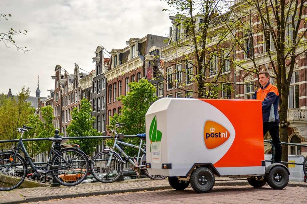 het bedrijf nagenoeg uitsluitend elektrische bussen te leveren in Nederland.