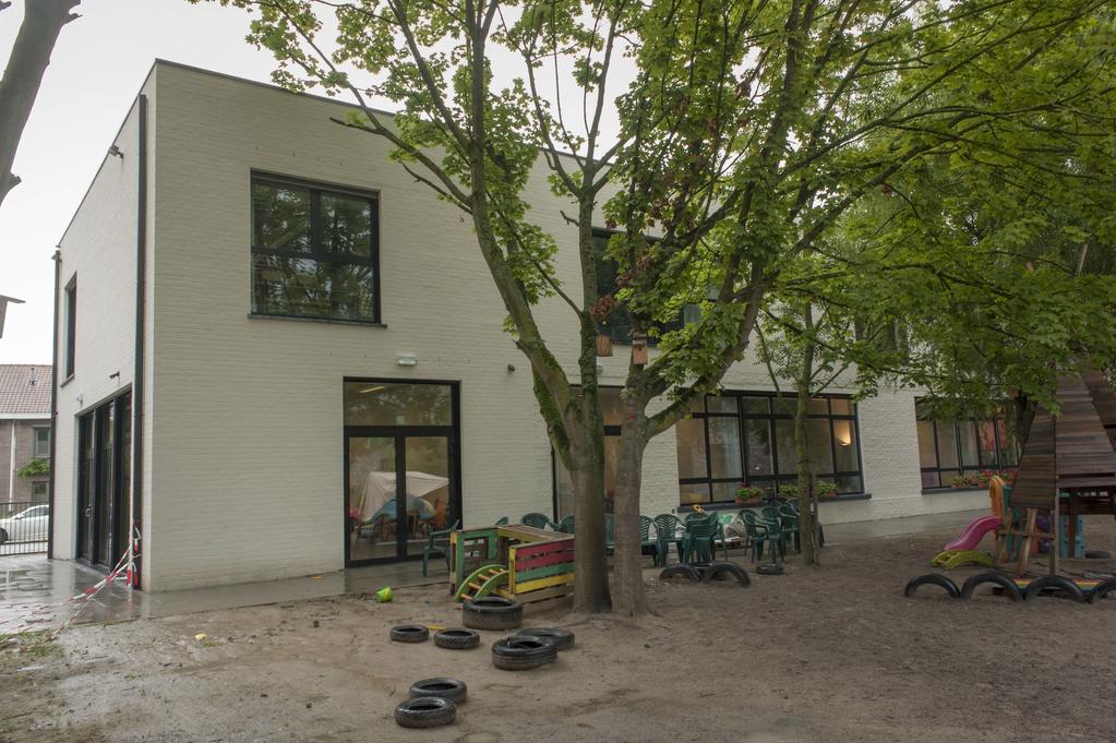 Vernieuwde Freinetschool 't Groen Drieske opent haar deuren Op woensdag 6 september 2017 opent het vernieuwde 't Groen Drieske in Gentbrugge officieel haar deuren.