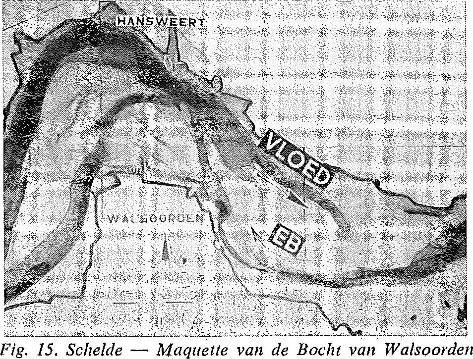 Het doei der studie was bijgevolg : Na te gaan welke invloed deze onderbreking in de oever zal hebben op het behoud van het vaarwater in de omgeving van de toegangsgeul tot de sluis.