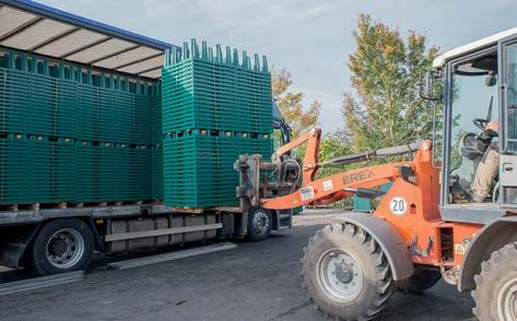 Infiltratiekrat Rigofill ST Transport en opslag Rigofill ST kratten worden op pallets (basisoppervlak 1,60 m x 0,80 m) gestapeld geleverd. De inhoud omvat 34 halve elementen voor 17 blokken.