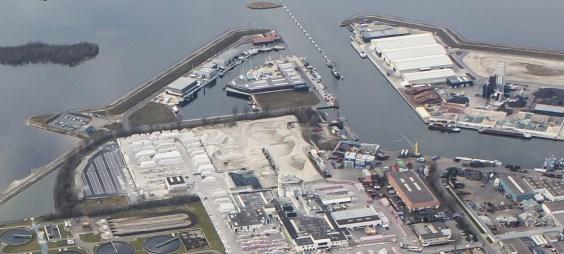 3. Fase 1 Waterfront Lorentzhaven De situatie in het watersport gerelateerde deel van Lorentzhaven is ongewijzigd gebleven.