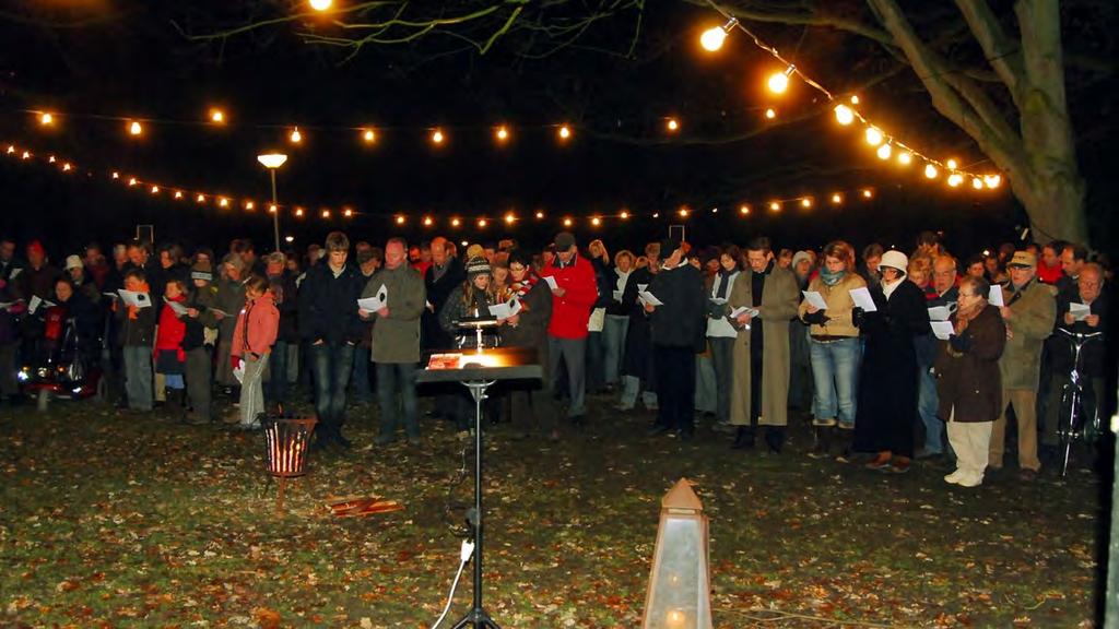 Kerstnachtdienst Ook dit jaar zullen we als kerk van het dorp Beekbergen een kerstnachtdienst organiseren op het grasveld bij de kerk.