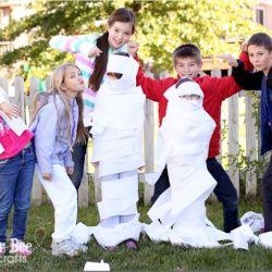 Donderdag 2 augustus Antiek papier maken Mummie van wc-papier Help! Een mummie!