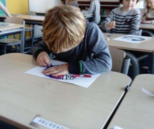 . Leuk om te zien hoe trots alle kinderen waren om aan jullie, ouders, te laten zien wat ze allemaal gemaakt en geleerd hebben over het thema! Nu zijn we begonnen met het werken over de kerst.