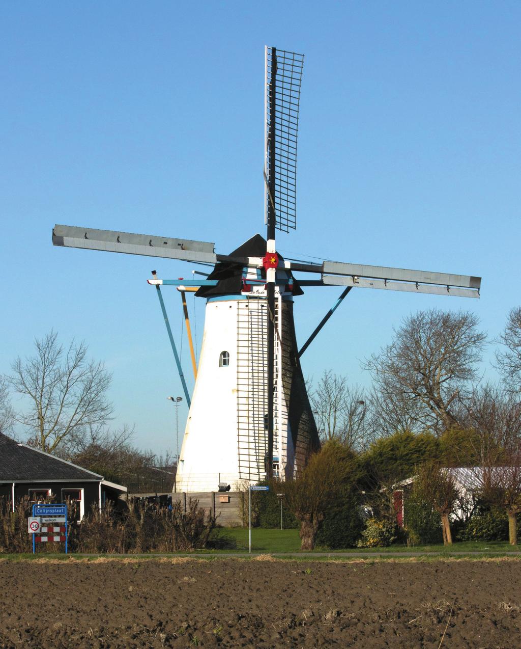 Voorwoord Vrijwilligerswerk: vrijwillig en nuttig! Een vrijwilliger van t Gilde de Bevelanden is iemand die uit vrije wil werkzaamheden verricht, buiten een vast dienstverband.