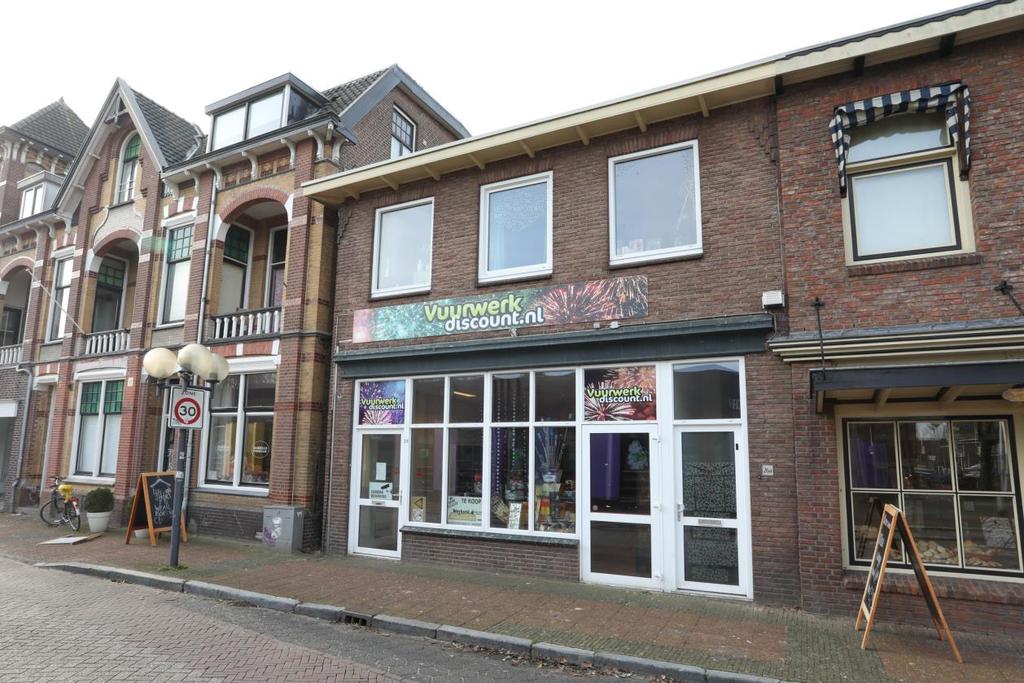 .. TE KOOP Ootmarsumsestraat 26 + 26a, 7607 BC Almelo Vraagprijs: 315.000,- k.k... Weghorst Makelaardij B.V. Rijssensestraat 6 7642 CX WIERDEN Tel.