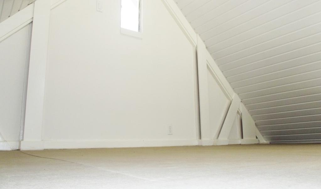 De vloer van de slaapkamer wordt opgeleverd als betonvloer.
