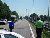 Het uitgangspunt dat de veiligheid op de weg en de doorstroming van het verkeer verantwoordelijkheden zijn van de wegbeheerder, terwijl handhaving/opsporing vallen