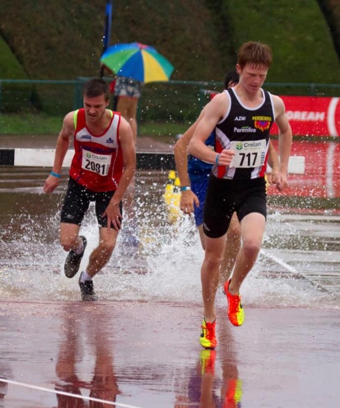 Pech voor de sprinters van de 100 en 200m, die in heel moeilijke omstandigheden hun wedstrijd moesten afwerken.