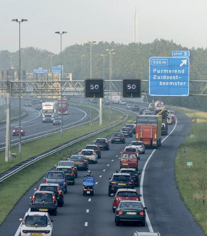 Om ook in de toekomst de bereikbaarheid tussen Amsterdam Foto: Rijkswaterstaat en Hoorn te verbeteren, heeft de minister van Infrastructuur en Milieu (nu Infrastructuur en Waterstaat) in 2015