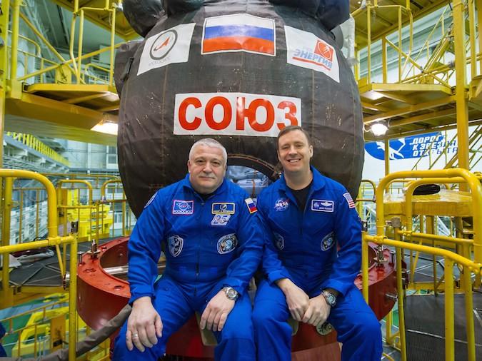 SOJOEZ MS-04 ZORGDE VOOR NIEUWE BEMANNING Voor het eerst sinds 14 jaar is er weer een capsule gelanceerd met twee ruimtevaarders aan boord.