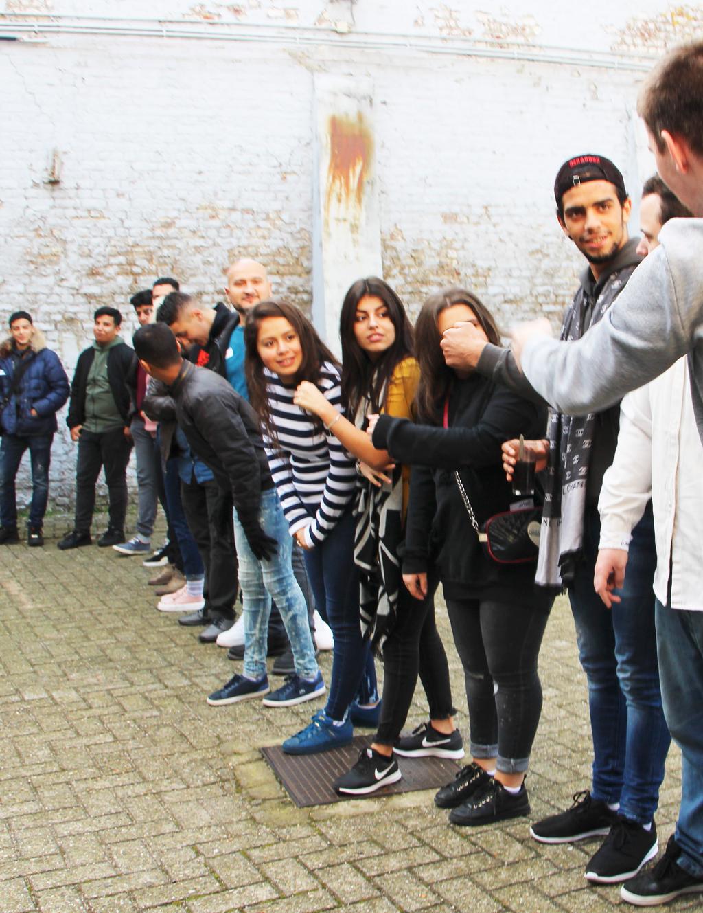 VORMINGEN OP E WERKVLOER VORMINGEN OP E WERKVLOER?! Uit e Marge/CMGJ komt ook naar jouw jeugdwerking om vorming te organiseren en te begeleiden! at kunnen korte of langdurige sessies zijn.