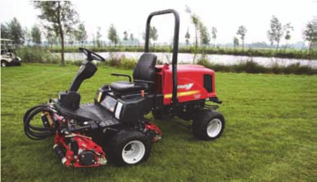 SR370 - FAIRWAYMAAIER Seizoen 2016 - BEnl - 152111 SHIBAURA Shibaura Fairwaymaaier SR370 Foto : SR370 Motor : 3 cil.