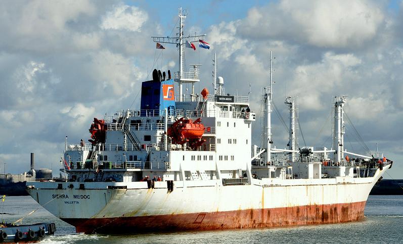 m.s. SIERRA MEDOC, foto: M. Coster, 13-3-2013, IJmuiden SILDA, IMO 9515280 (NB-229), 4-12-2009 opgeleverd als ALAYA aan Linhai Huipu Freight Shipping Ltd.