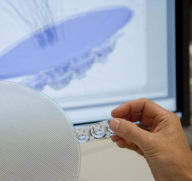 lens die in het met de lens direct donker het conop de LED-chip trast met de voor een halfron omgeving