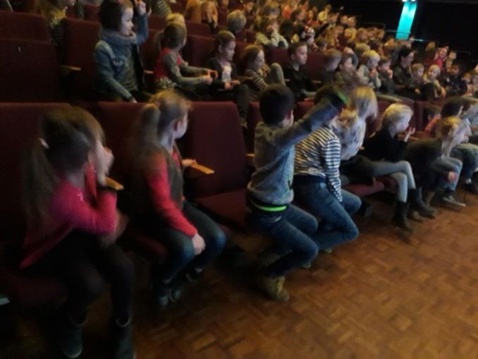 Bedankt ouders die met ons mee zijn gereden! Basketbaltoernooi Dertien kinderen hebben zich opgegeven om mee toe doen! Ook hebben we ouders bereid gevonden om de teams te coachen, hartstikke fijn!