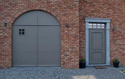 TIP: Door het afstemmen van de kleur van uw voordeur op de kleur van uw garagepoort krijgt u een harmonieus geheel.