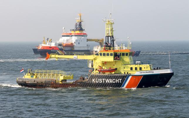 Het in samenspraak met Rijkswaterstaat Noordzee opstellen van evaluatierapporten of beschikbaar stellen van rapporten die door de betrokken partijen of door onderzoeksinstanties zijn opgesteld.