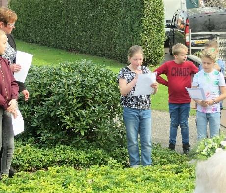 Herdenking bevrijding Lemelerveld Op dinsdag 10 april hebben de leerlingen van groep 7 deelgenomen aan de herdenking van de bevrijding van Lemelerveld.