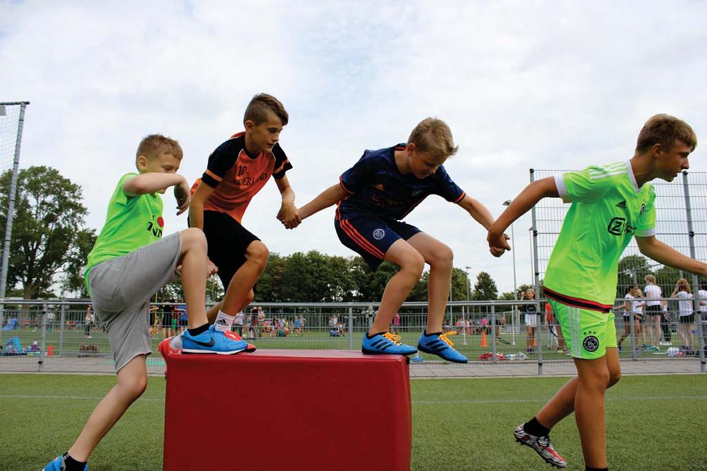 De eerste schooldagen We verwachten je op maandag 3 september voor de eerste keer op school voor het ophalen van je boeken. Dat zijn er heel wat. Vergeet dus vooral je schooltas niet!