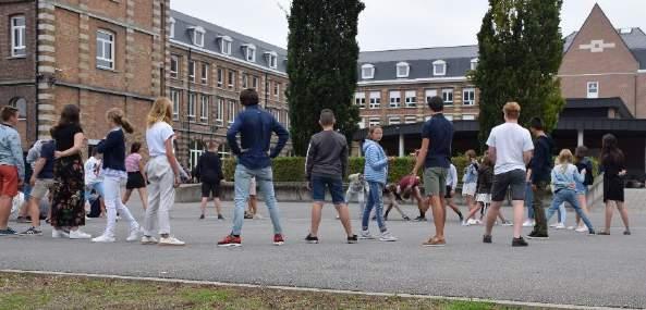 ENGLISH IN ACTION Van 20 tot en met 24 augustus organiseerden we voor het tweede jaar op rij een zomercursus Engels op onze school.