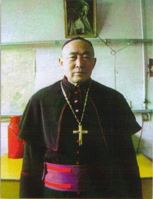 CHINESE OPVOLGER MGR. SCHRAVEN NOG STEEDS VAST Maandenlang hebben familie en katholieke gelovigen van het bisdom de Chinese autoriteiten gevraagd om de vrijlating van Mgr.