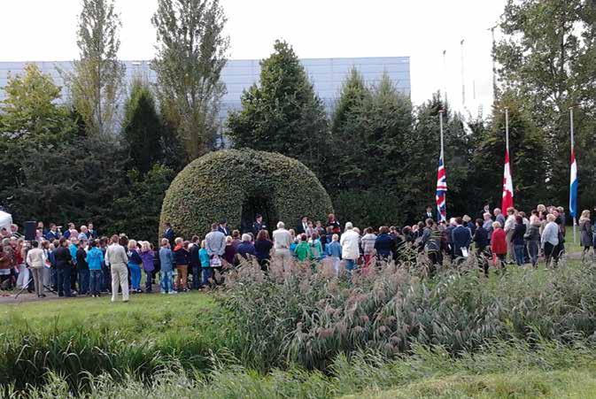 !! Rijsoord, november 0. Geachte inwoner van Rijsoord, U ontvangt hierbij de elfde Rijsoordse activiteitenkalender die tot stand gekomen is met behulp van geld uit het Wijkbudget.