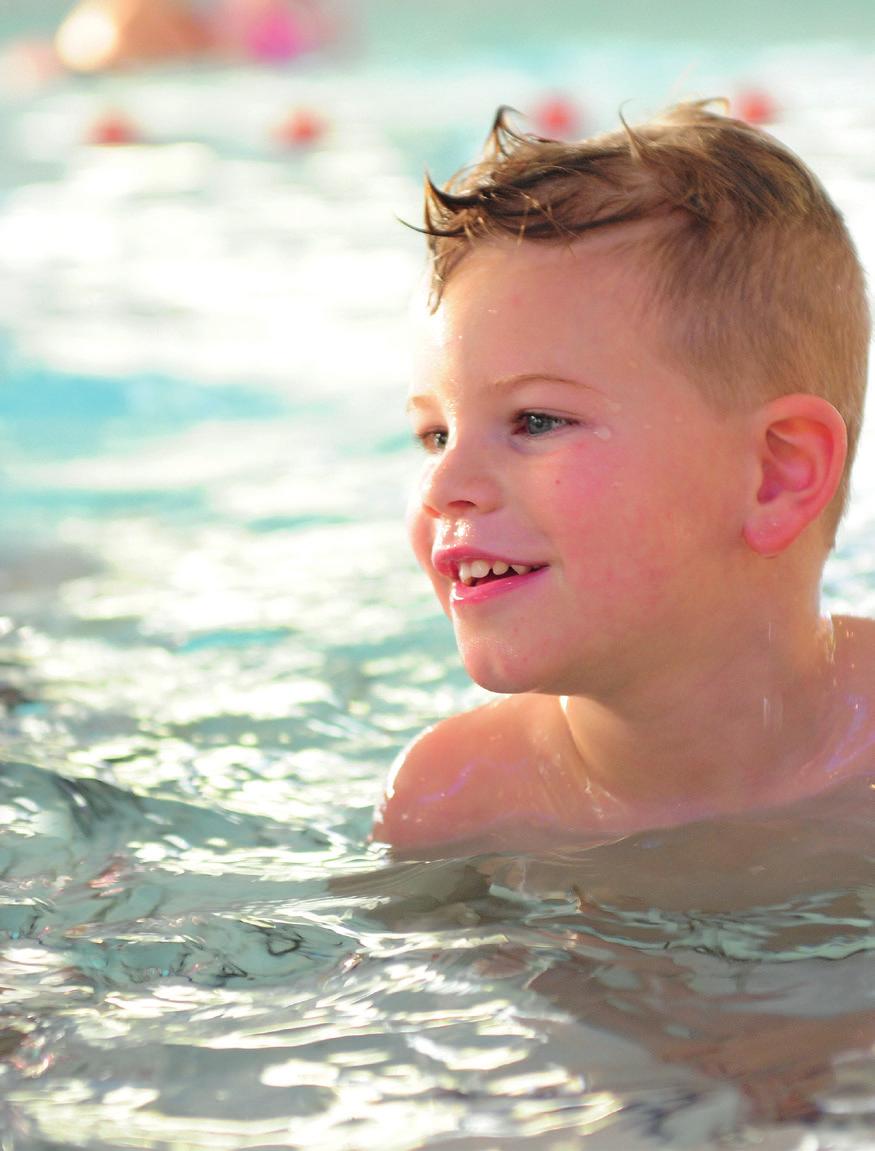 Extra oefenen Op vrijzwemtijden kunnen kinderen die voor het A-diploma zwemles volgen, extra komen oefenen. Op vertoon van de lespas mogen ze gratis naar binnen.