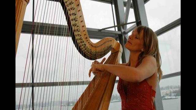 Op zondag 22 april om 15:00 uur geeft harpiste Merel Naomi een solo harp concert in de molen. Merel Naomi verrast haar luisteraars met de mogelijkheden op de harp.