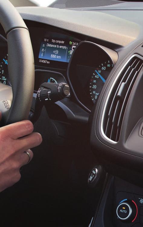 Ford SYNC 3 met Voice Control en 8 inch touchscreen Verbonden met uw stem, reageert op uw aanraking. Een nieuwe generatie van Ford s opmerkelijke SYNC technologie versterkt de ervaring van de C-MAX.