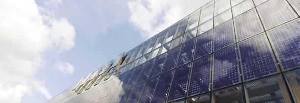 Scheuten is een sterk groeiende internationale onderneming met twee divisies: solar en glass. Wij stellen mens én klant centraal.