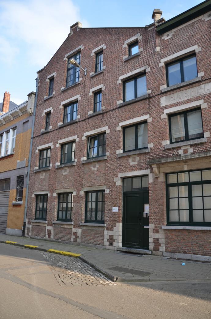 Co-housing Markt is nog maar weinig geconsolideerd Sleutelcomponenten voor Co-living Locatie Connectiviteit Sharing economy