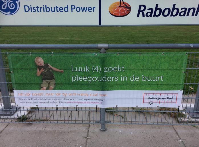 Met de campagne Supergewone mensen gezocht vragen we aandacht voor het tekort aan pleegouders.