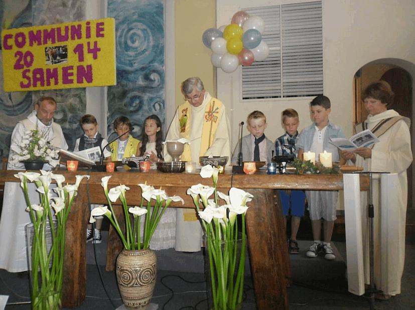 1 e communieproject 2014 samen afgesloten met sfeervolle viering Op 9 juni 2014 deden Milan, Nana, Koen, Alessio, Bryan en Luca de 1e communie in een feestelijke viering in een eenvoudig maar